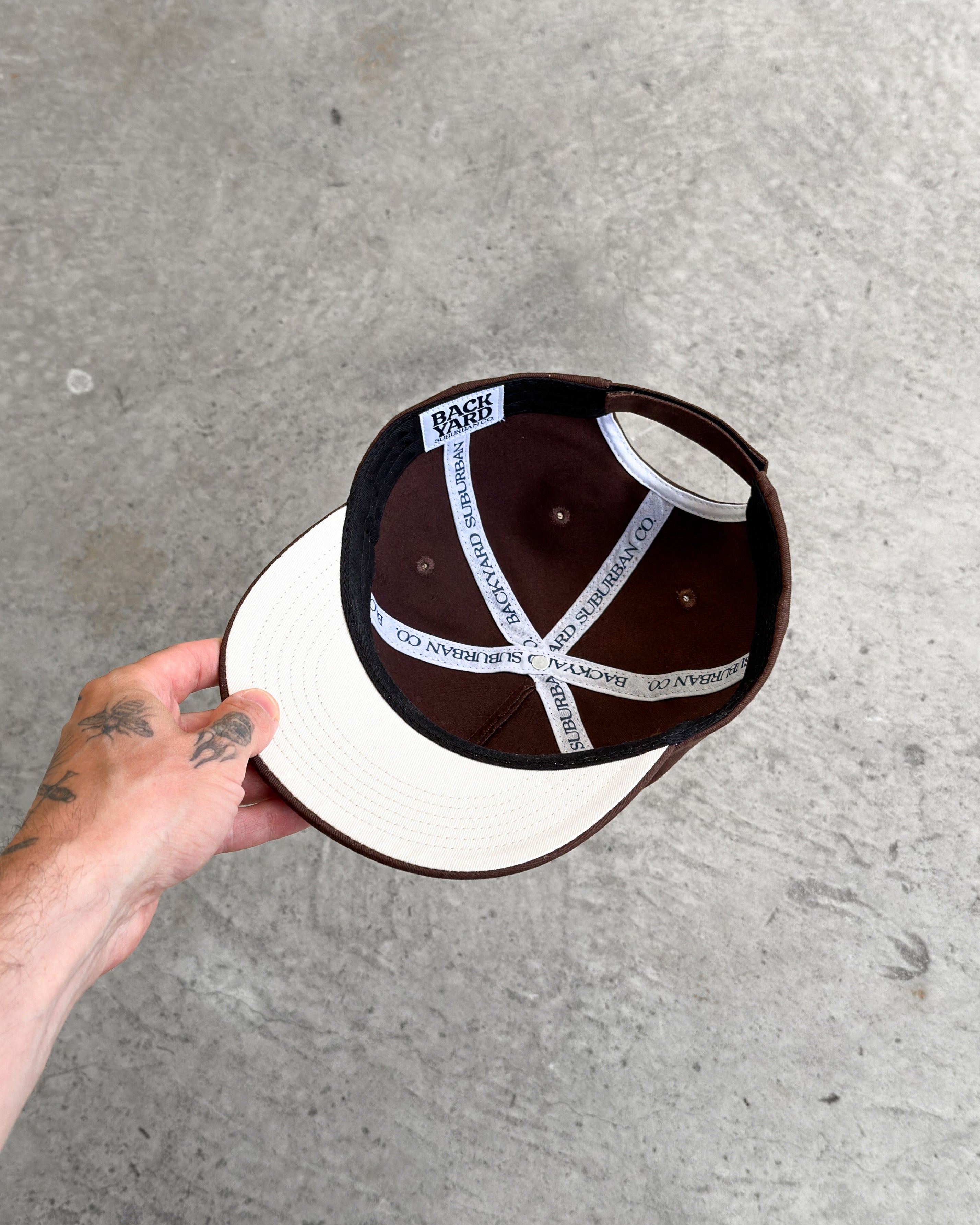 CLASSIC CAP - DARK BROWN