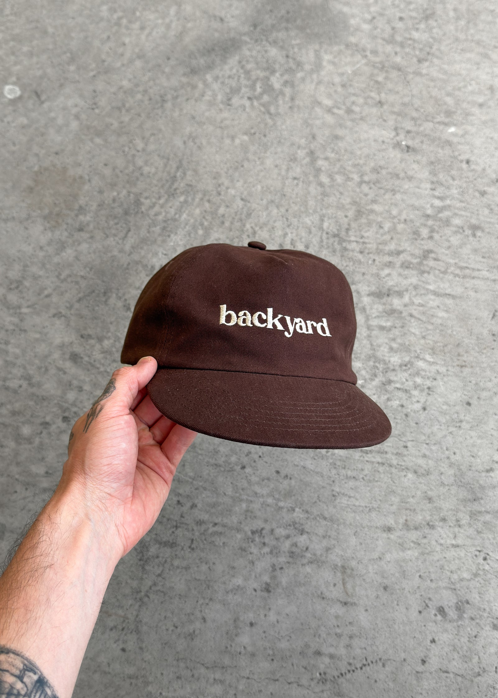 CLASSIC CAP - DARK BROWN