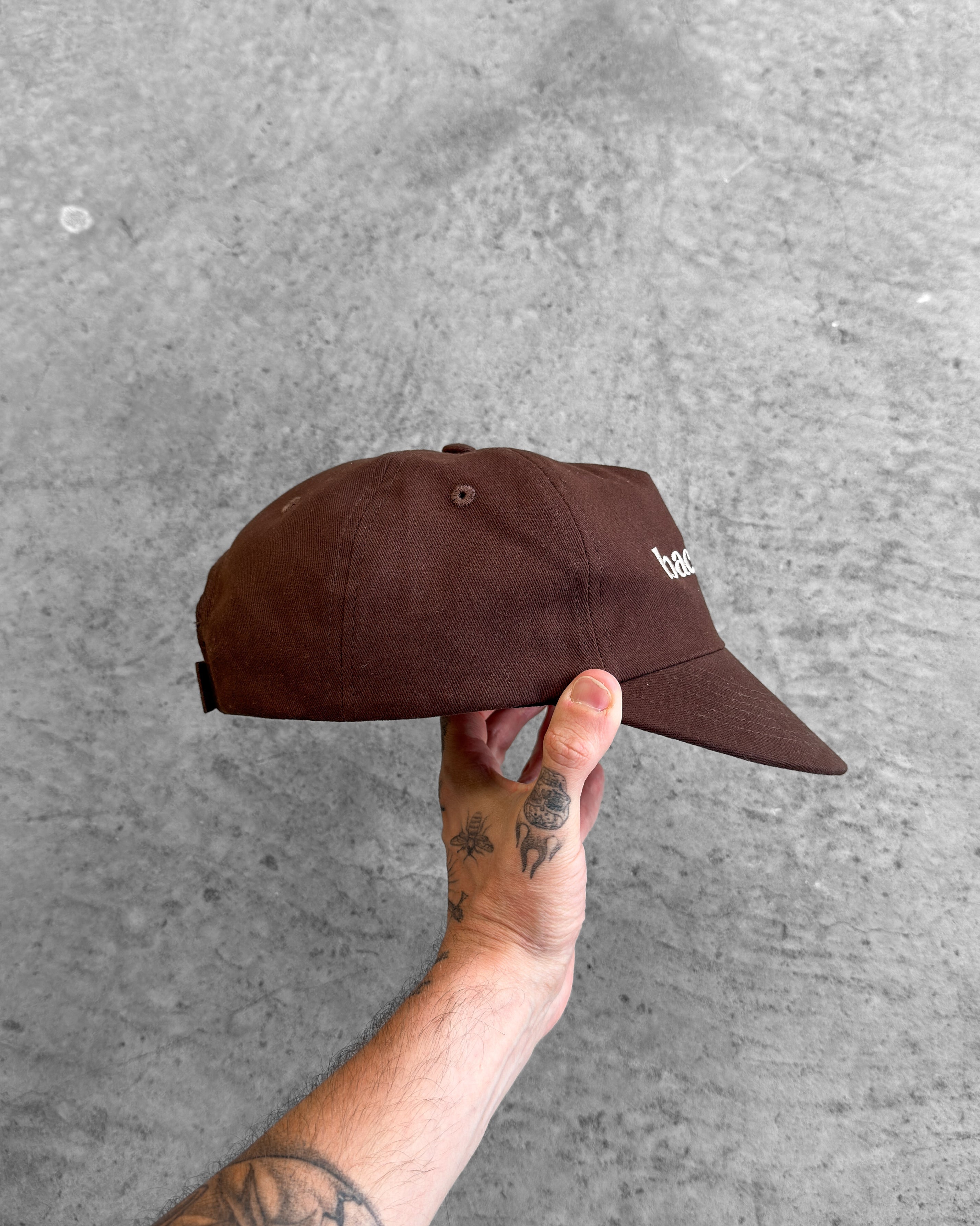 CLASSIC CAP - DARK BROWN