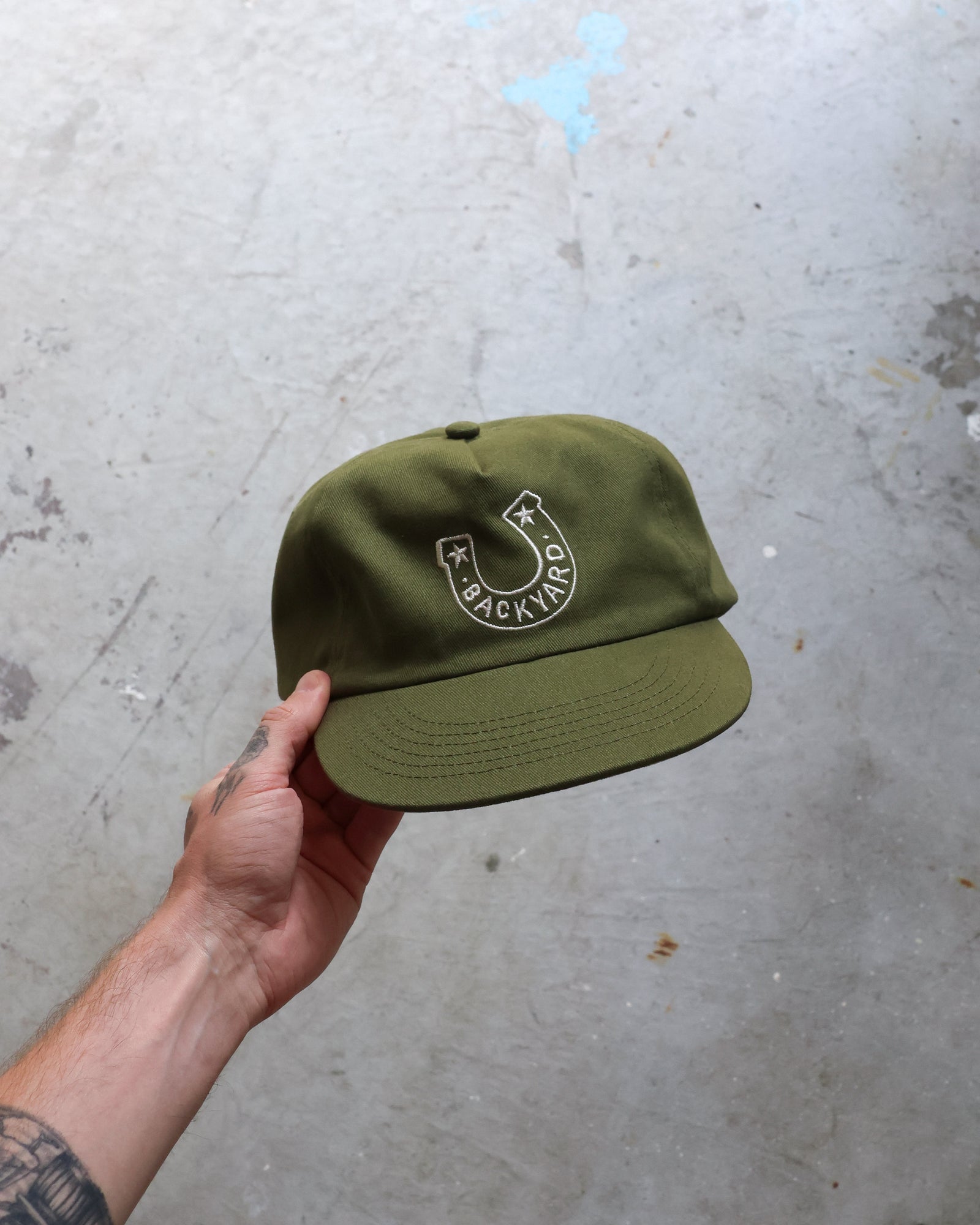 LUCKY CAP - OLIVE