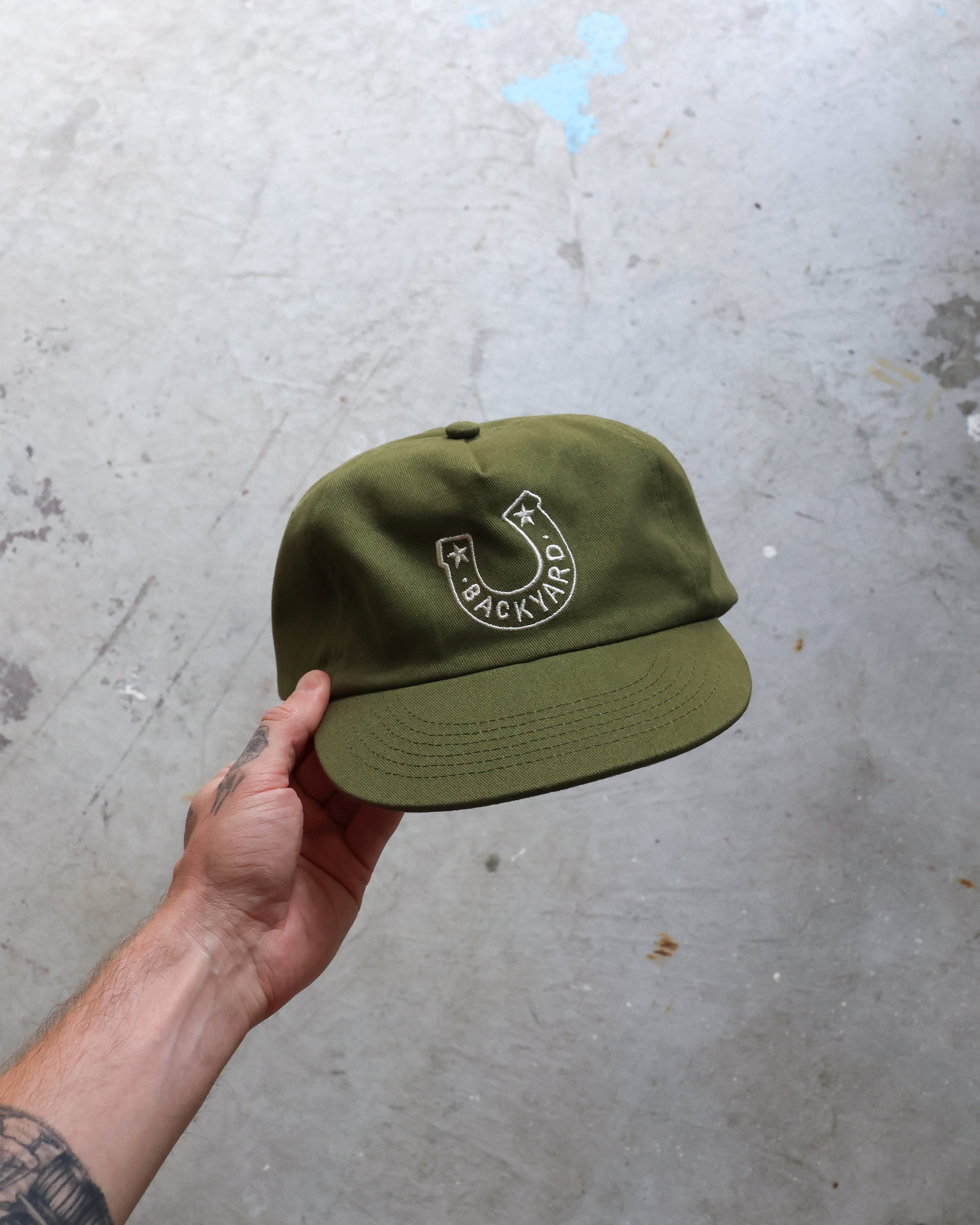 LUCKY CAP - OLIVE