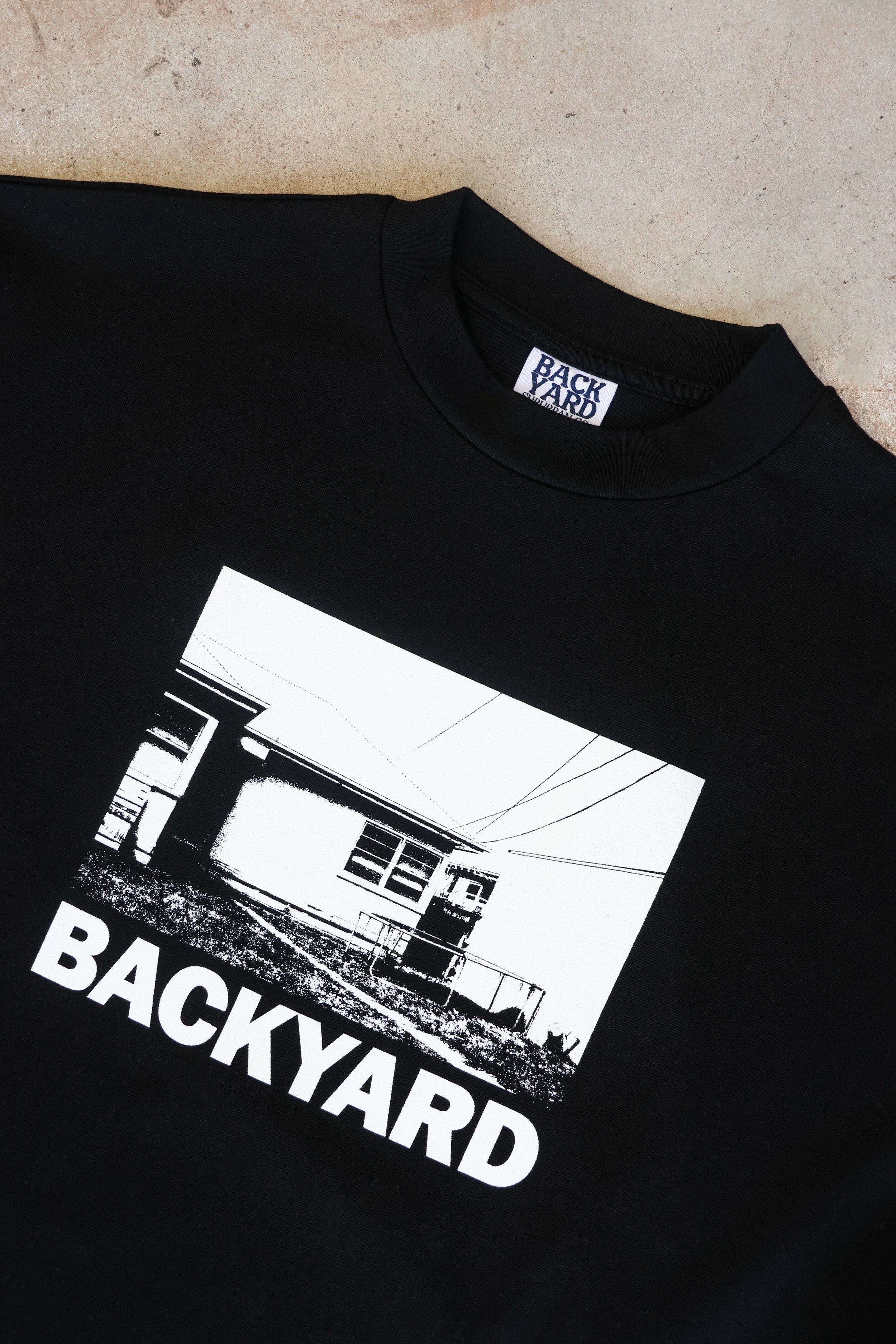NOSTALGIC TEE - BLACK