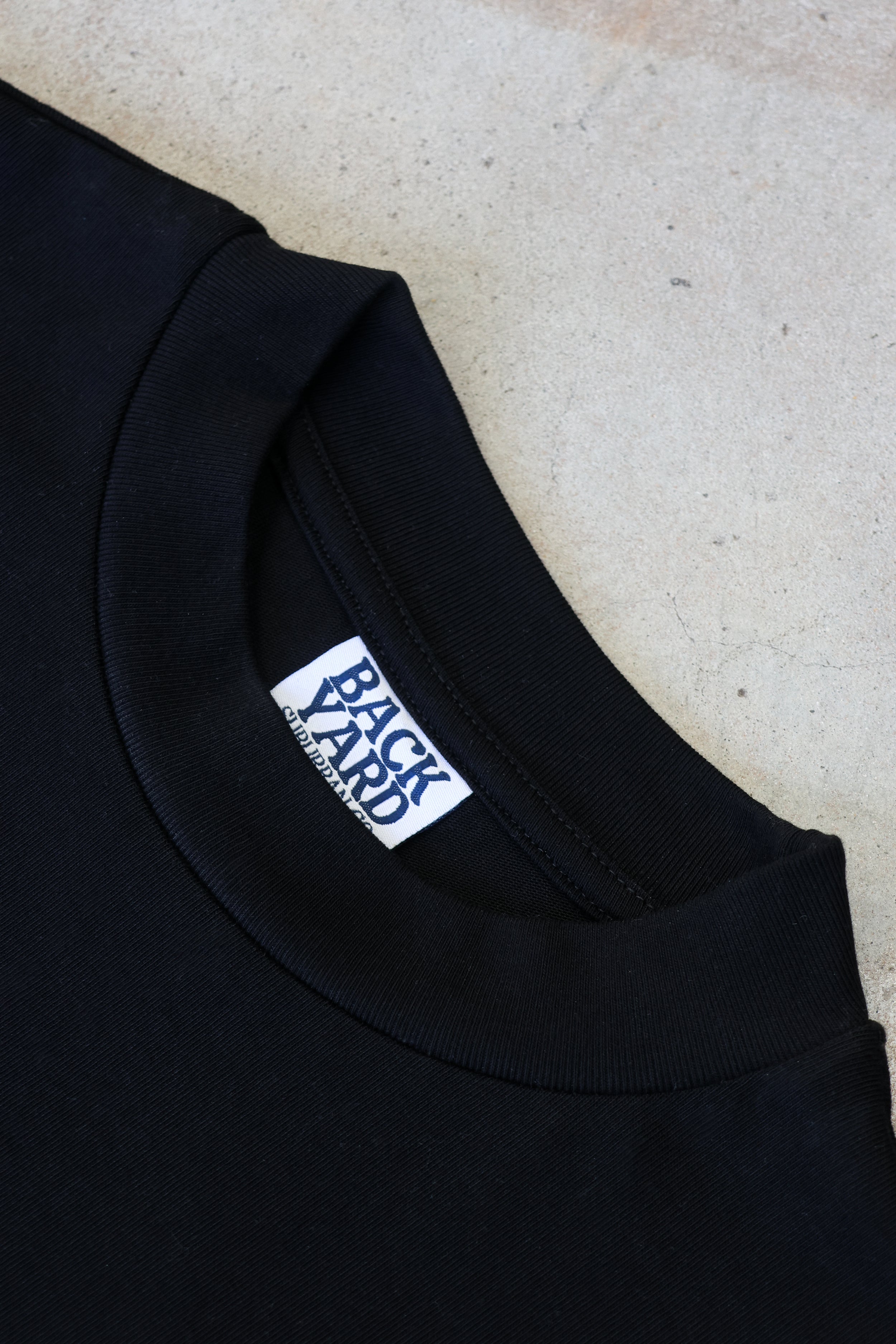 NOSTALGIC TEE - BLACK