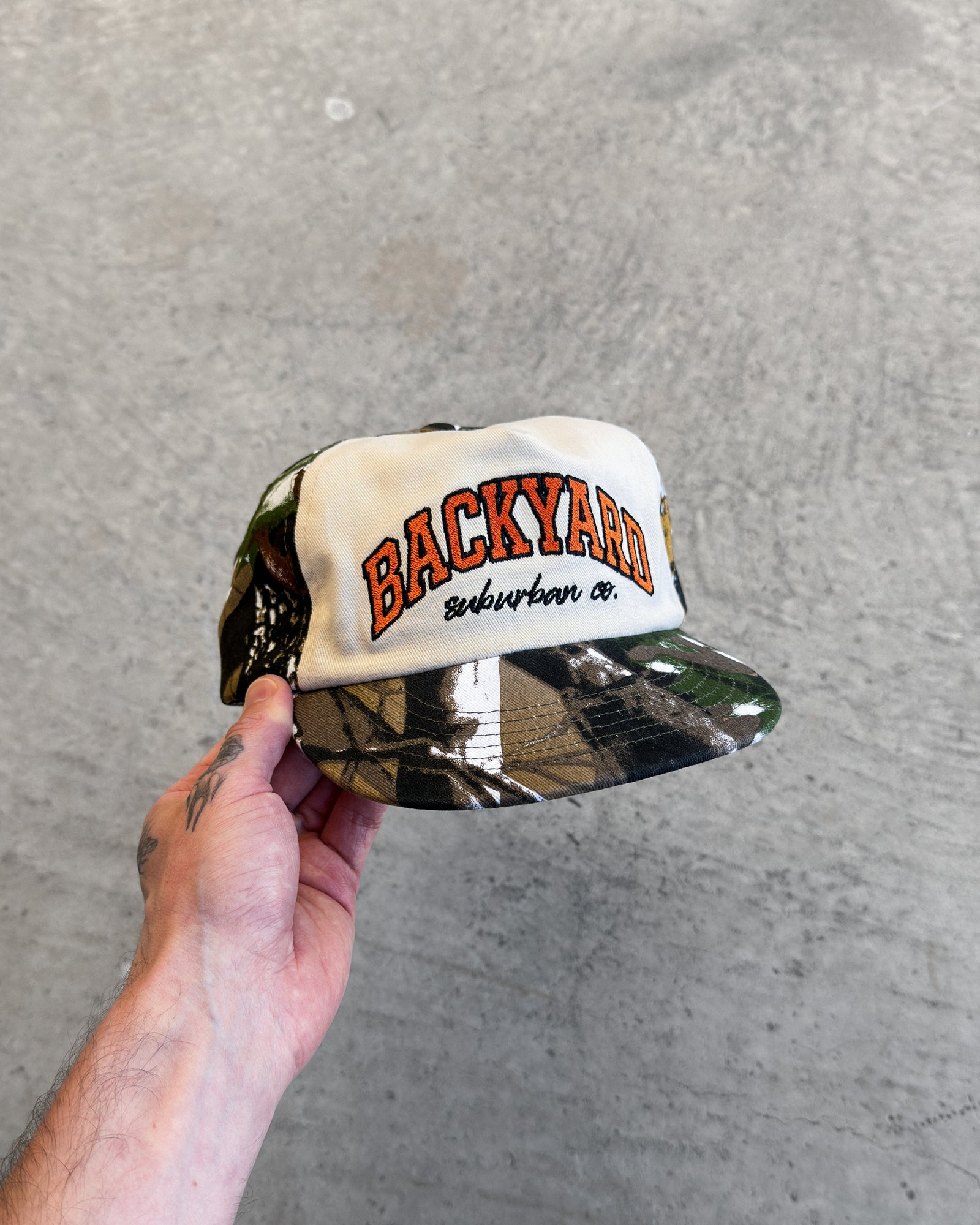 SUNDOWN CAP - CAMO/OFF WHITE