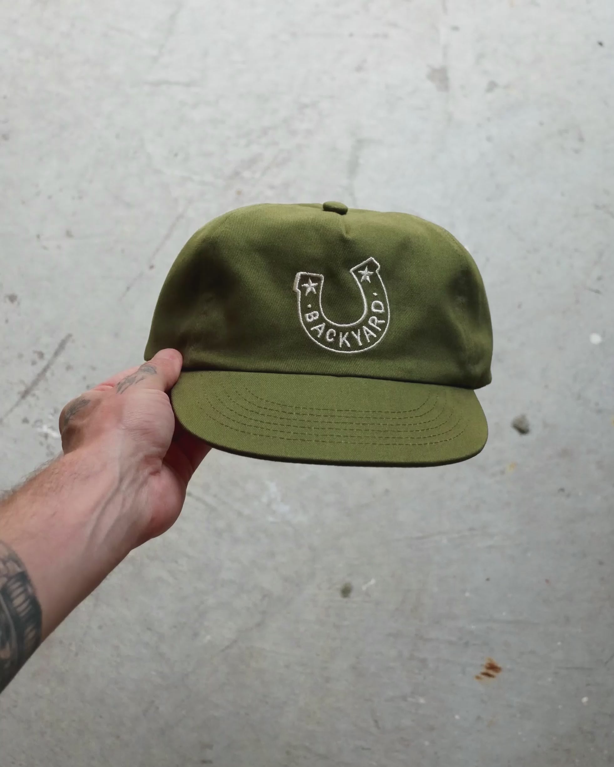 LUCKY CAP - OLIVE